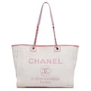 Chanel Weiße mittelgroße Deauville Bast-Tasche