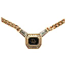 Dior Halskette mit Strass-Anhänger in Gold mit Logo