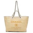 Cartable jaune Chanel moyen en raphia Deauville