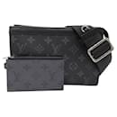 Louis Vuitton Gaston Wearable Wallet Toile Sac à bandoulière M81124 In excellent condition