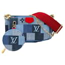 Louis Vuitton Denim Multi Pochette Accessoires Denim Sac à bandoulière M44990 In excellent condition