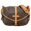 Louis Vuitton Saumur 30 Canvas Shoulder Bag M42256 in good condition