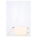Bolsa Mini Antigona Givenchy em couro branco