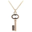 TIFFANY Y COMPAÑIA 18Collar con colgante de llave ovalada de oro k Collar de metal en excelentes condiciones - Tiffany & Co