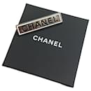 CHANEL Alfinetes e broches T. Metal - Chanel