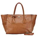 Prada Twin Pocket Tote  Leather Handbag in Good condition
