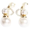 Boucles d'oreilles en perles ornées de bijoux CD - Christian Dior