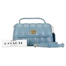 Coach Quilted Leather Turnlock Clutch 20 Leather Clutch Bag C3845 in Good condition