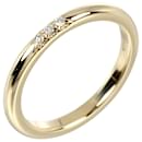Tiffany & Co. 18 Karat Gold 3P Diamant klassischer Bandmetallring in ausgezeichnetem Zustand