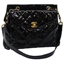 CHANEL Matelasse Turn Lock Chain Shoulder Bag Enamel Black CC Auth 72715 - Chanel