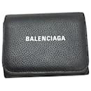 Espèces Balenciaga