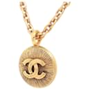 Collana con moneta CC placcata in oro - Chanel