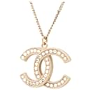 Gold faux-pearl embellished CC necklace - Chanel