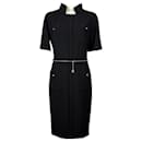 Nuevo vestido de tweed negro con cinturón de perlas de CC Jewel. - Chanel