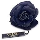 Pino de broche de flor de lona azul vintage Camelia Camellia - Chanel
