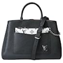 Bolsa LOUIS VUITTON Marelle em couro preto - 101933 - Louis Vuitton