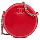 Crossbody redondo Chanel em pele de cordeiro vermelho Pop CC