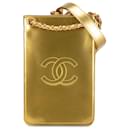 Porta-telefone com patente Gold Chanel CC Crossbody