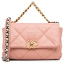 Bolsa Chanel média em pele de cordeiro rosa com 19 abas