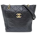 Schwarze Chanel CC Einkaufstasche aus Kalbsleder mit Fronttasche