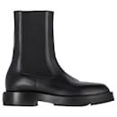 Botas Givenchy 4G Plaque Chelsea em couro de bezerro preto Couro