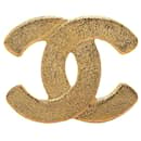 Broche con logo CC de Chanel Broche de metal en buen estado
