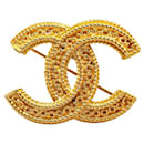 Broche com logotipo Chanel CC Broche de metal em bom estado