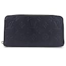Louis Vuitton Zippy wallet