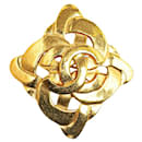 Chanel Broche