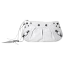 Balenciaga Le Cagole Mini Multi Pouch aus weißem Lammleder