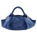 Loewe Nappa Aire Bag  Leather Shoulder Bag in Fair condition