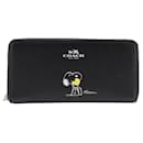 Coach Leather Snoopy Zip Around Wallet  Leather Long Wallet in Good condition