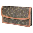 Louis Vuitton Pochette Dame