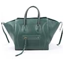 CELINE Medium Luggage Phantom Leather Handbag in Green - Céline