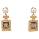 NEUF BOUCLES D'OREILLES CHANEL BOUTEILLE DE PARFUM NUMERO 5 DORE EARRINGS - Chanel