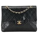 Bolso de hombro Chanel Matelassé 25 Double Flap de piel de cordero negro en muy buen estado