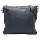 Gucci Leather Messenger Shoulder Bag Leather Shoulder Bag 233329.0 in good condition