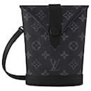 Bolsa sobre LV eclipse - Louis Vuitton