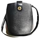 Louis Vuitton Cluny Leather Shoulder Bag M52252 in good condition