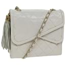 CHANEL Chain Shoulder Bag Lamb Skin White CC Auth bs14403 - Chanel