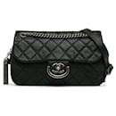 Schwarze Chanel Medium Kalbsleder Paris-Edinburgh Coco Sporran Klapp-Crossbody-Tasche