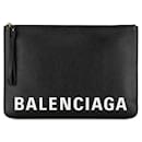 Balenciaga Leather Zip Clutch Bag Leather Clutch Bag 630626 in excellent condition