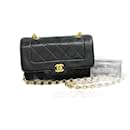 Chanel Diana Flap Crossbody Bag  Leather Crossbody Bag in Very Good Condition