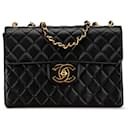 Rabat simple en cuir d'agneau classique Jumbo XL noir Chanel