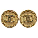 Orecchini a clip CC placcati oro Chanel in oro