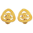 Pendientes de clip de cuerda triangular CC chapados en oro Chanel Gold