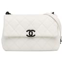 Sac à rabat My Everything matelassé blanc Chanel Caviar