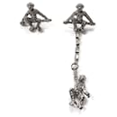 Butler & Wilson vintage asymmetric hanging monkey earrings - Autre Marque