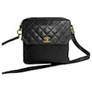 Borsa a tracolla Chanel CC Caviar in pelle 33037 in ottime condizioni