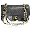 Bolsa de mão Chanel Small Classic Double Flap em couro em muito bom estado